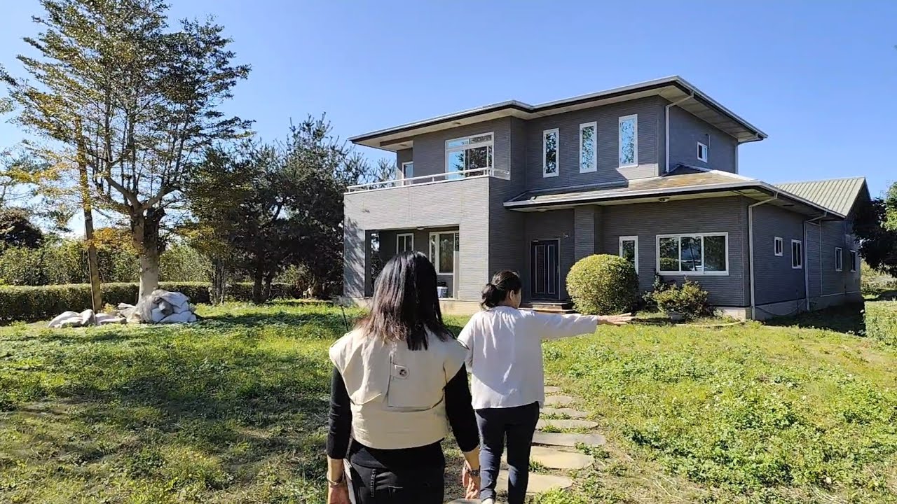 91坪美式莊園合法2層農舍視野景觀佳7800萬買苗栗卓蘭有水有電有門牌前庭後院可停多車含4905坪農地臨4米路新手友善道路地勢平坦地形方正可規劃馬術場景觀咖啡觀光果園0977188512 傅晏棠房地產