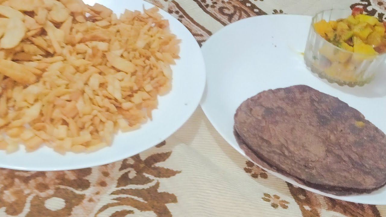 live 🔴🔴 aalu gobhi ki sabji ke sath mein ragi ki Roti aur sath mein do tarah ka snake