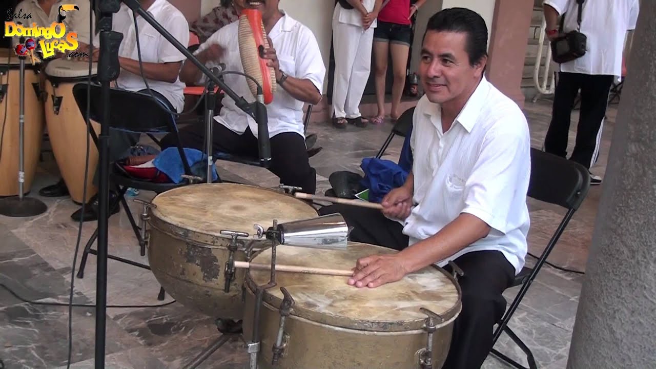 DANZON EN EL ZOCALO DE VERACRUZ