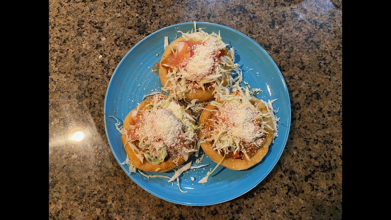 Sopes de picadillo