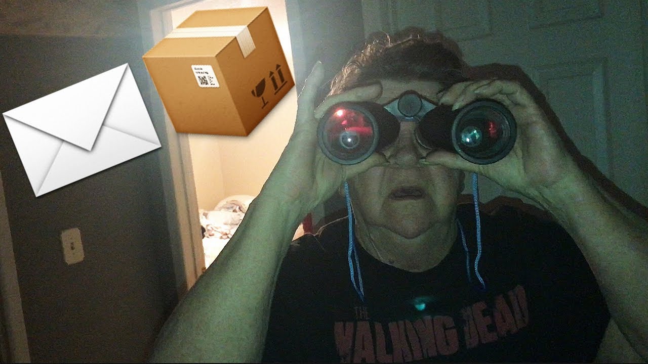 ANGRY GRANDMA OPEN'S FANMAIL!  (Hilarious)