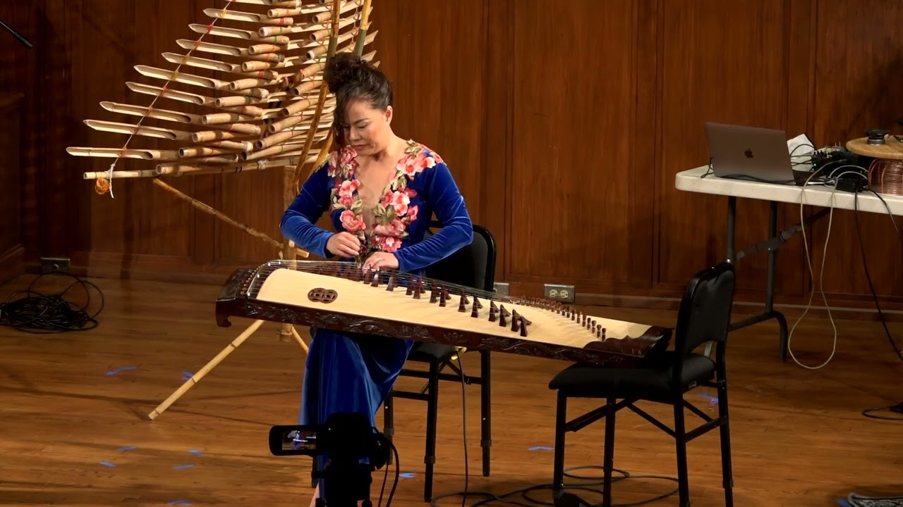 Vân Ánh Vō performs at the Pacific Pythagorean Music Festival