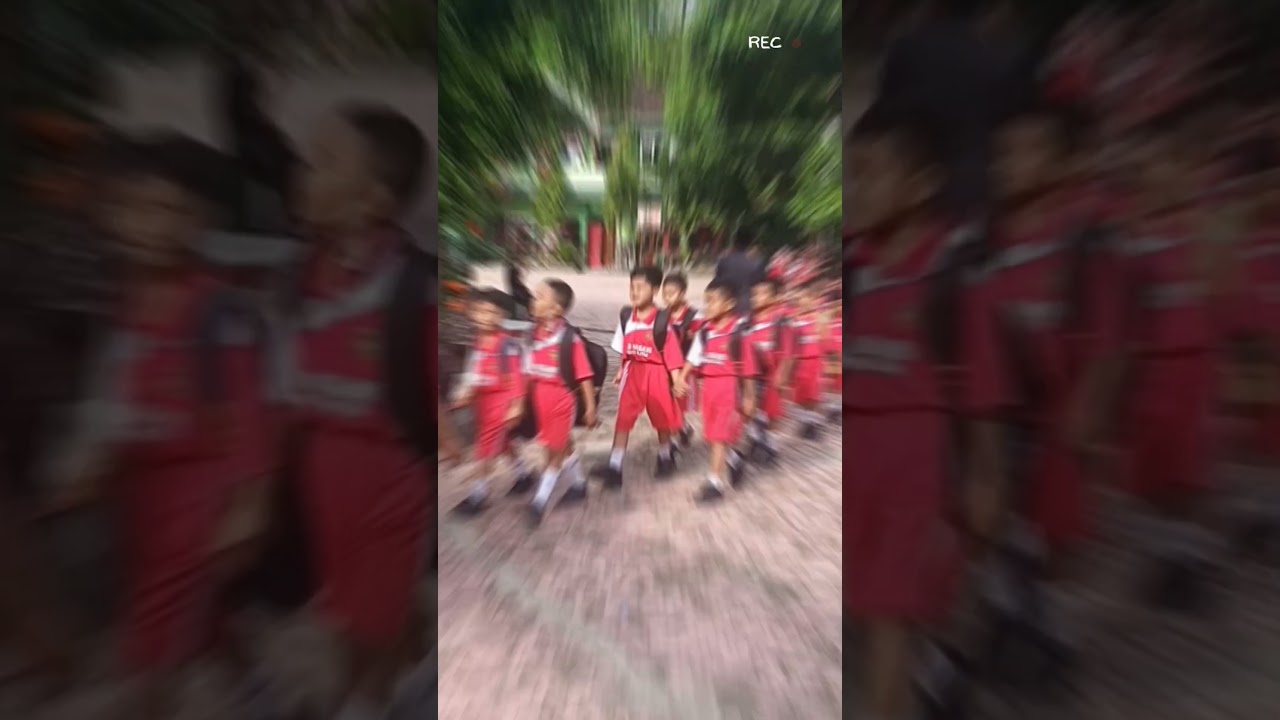 Kegiatan belajar di luar ruangan anak SDN Bendogerit 1❤