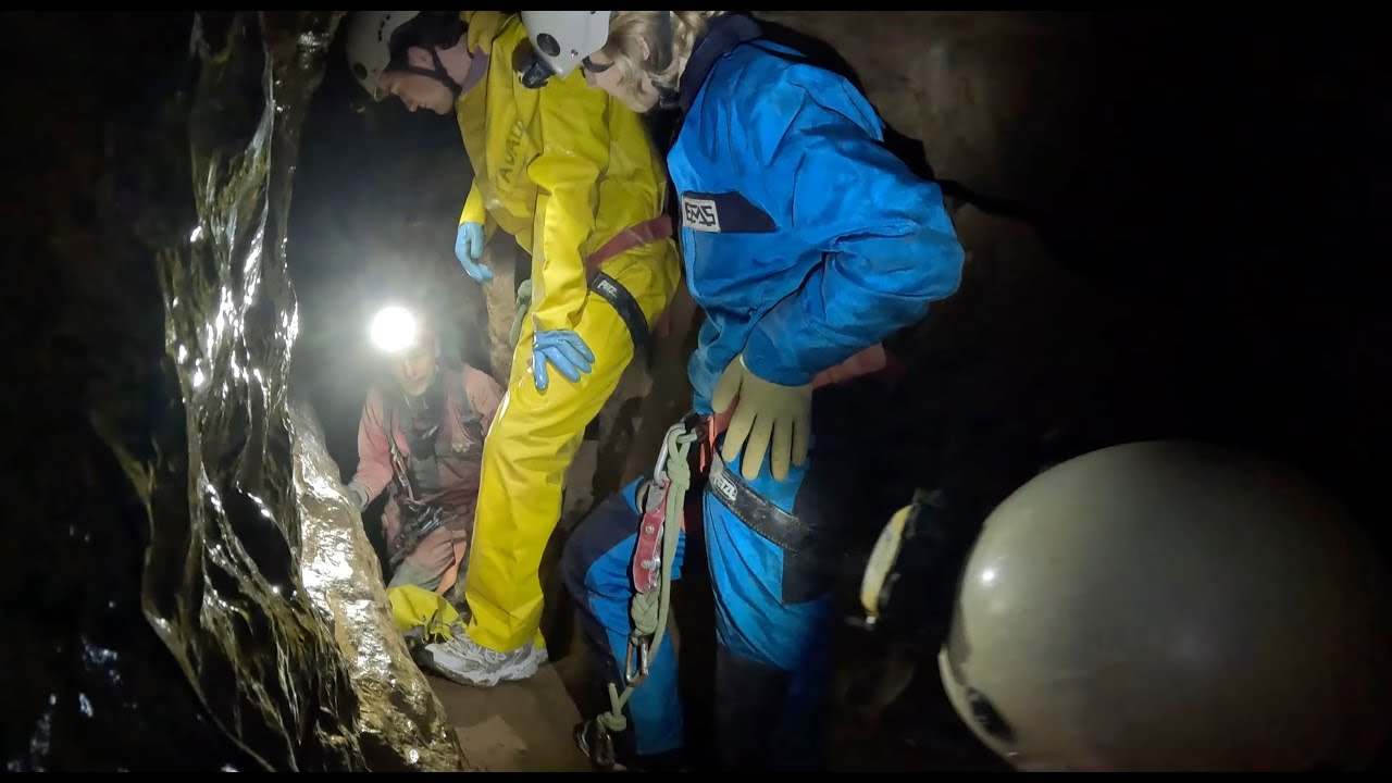 Ik Verkende een Claustrofobische Grot