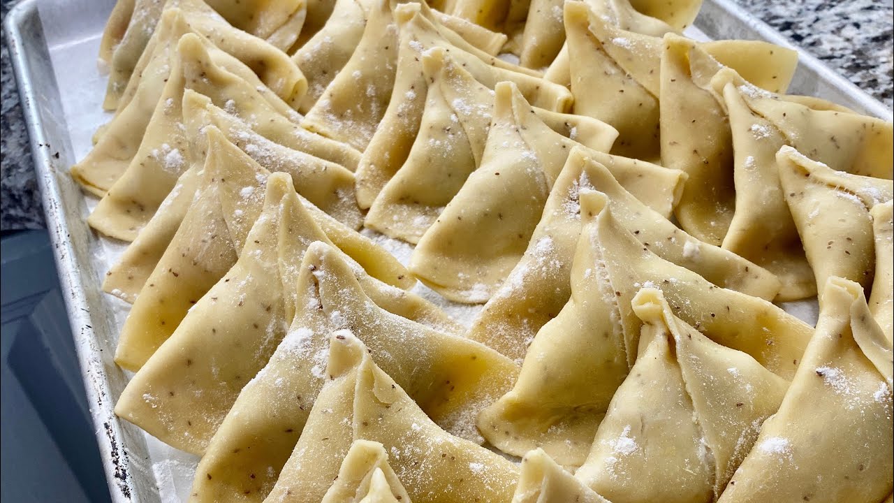 Готовьте, замораживайте и храните самосы месяцами! Рецепт 100 самос с алу на Рамадан от Nazkitche...