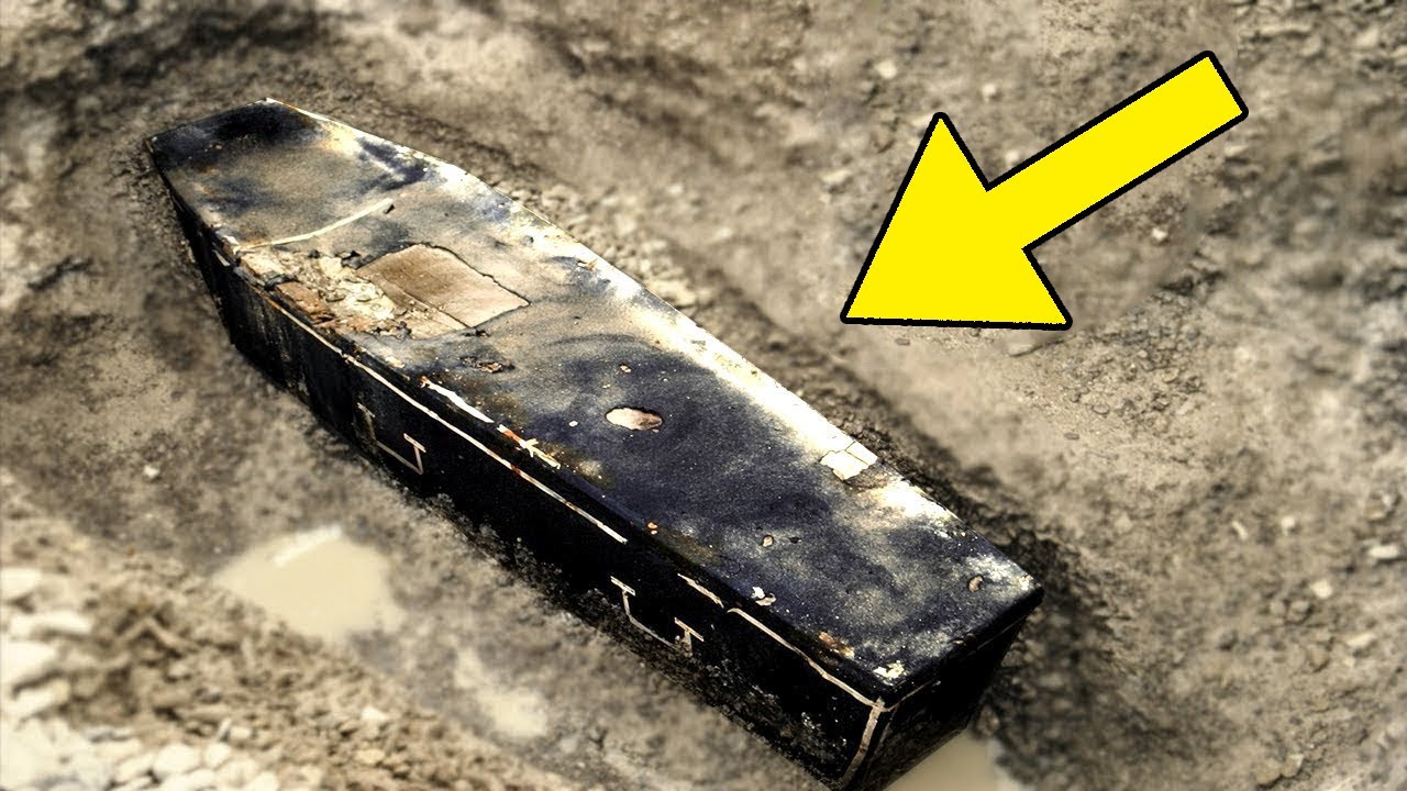 Ein Paar hat diesen Sarg gefunden und konnte nicht glauben, was sich darin befindet!