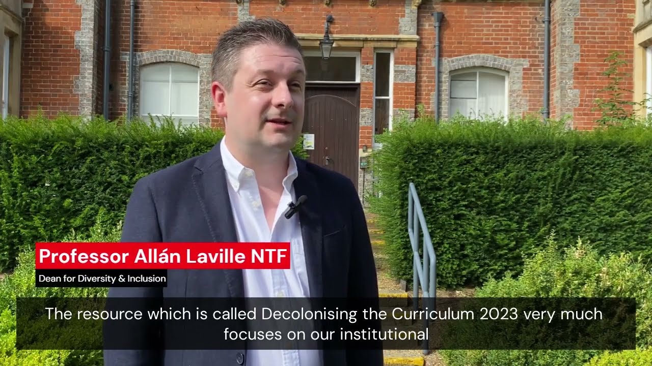 What does decolonising the curriculum mean at the University of Reading?