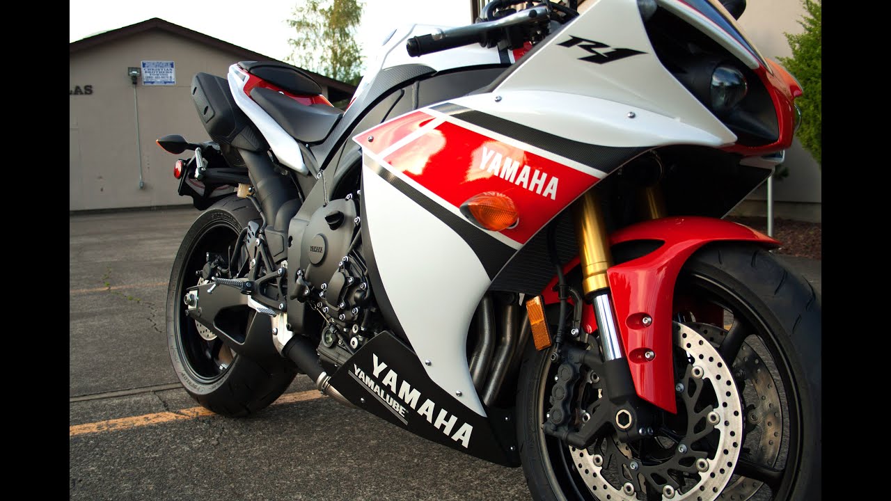 Best of the 2012 Yamaha R1 World GP