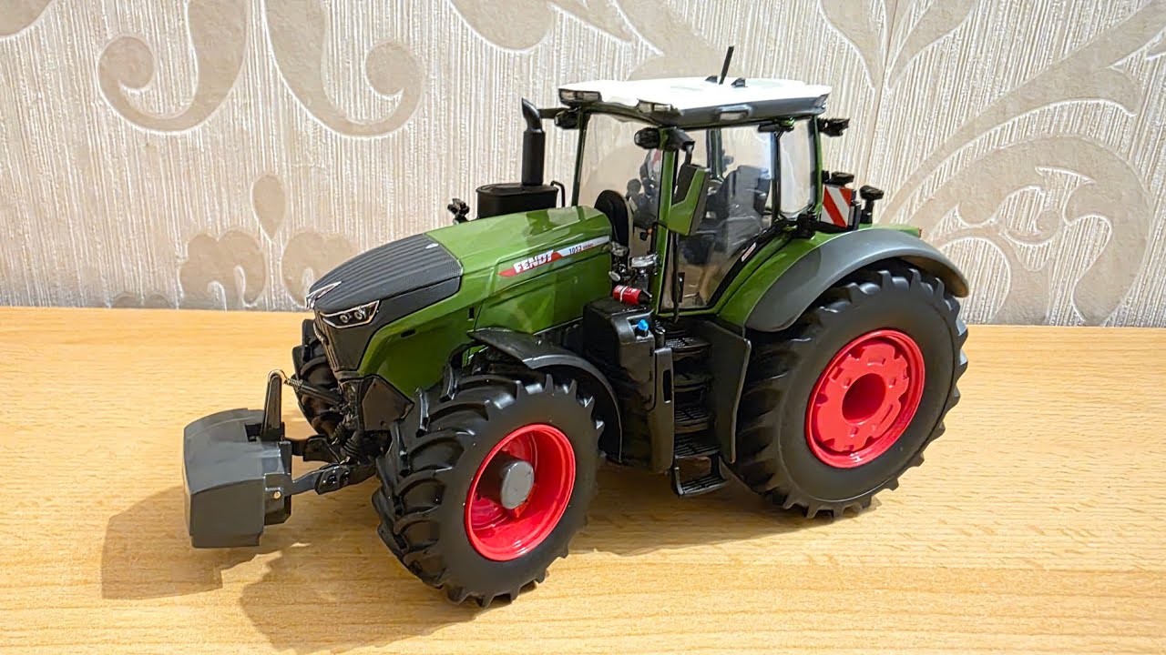 Fendt 1052 Vario Gen 4 от Universal Hobbies / 1:32