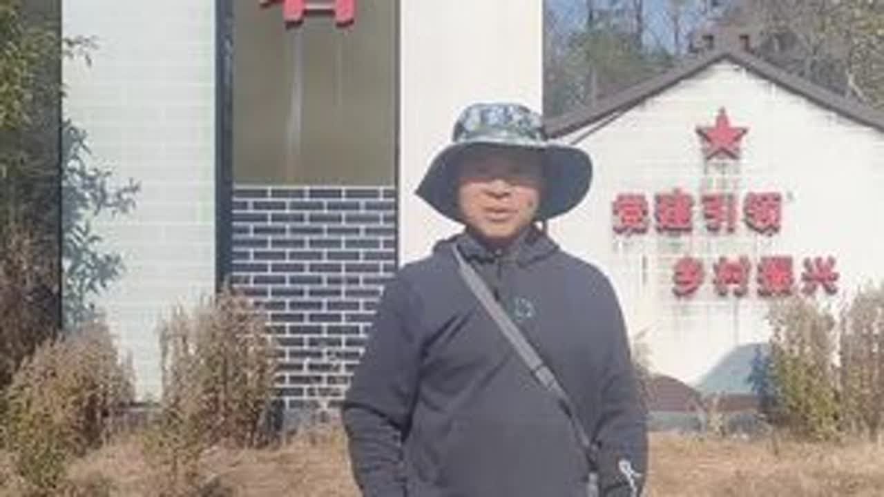古岩寺遗址，位于安徽省黄山徽州区岩寺镇小岩村。小岩村古岩寺是徽州地区建造年代最早，建筑规模最大的一座寺庙，因寺庙主殿建造在岩洞之下故名“岩寺”。寺庙鼎盛时期香火旺盛僧侣众多，从四面八方前来朝拜的...