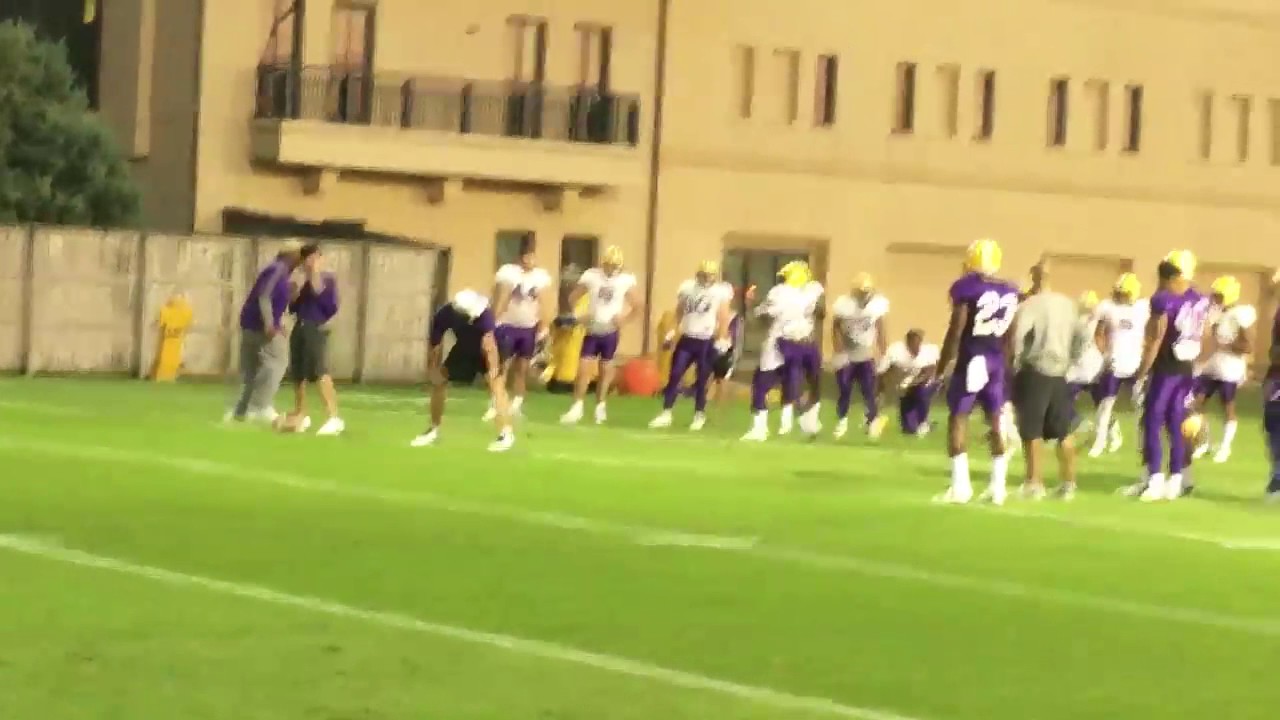 LSU running backs work on pass protection
