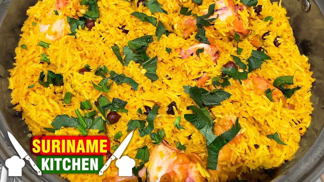 Masoesrijst met Gerookte Kip (Masoesa Rijst Geen Moksi Alesi) Gele Rijst | Masus Rice Smoked Chicken