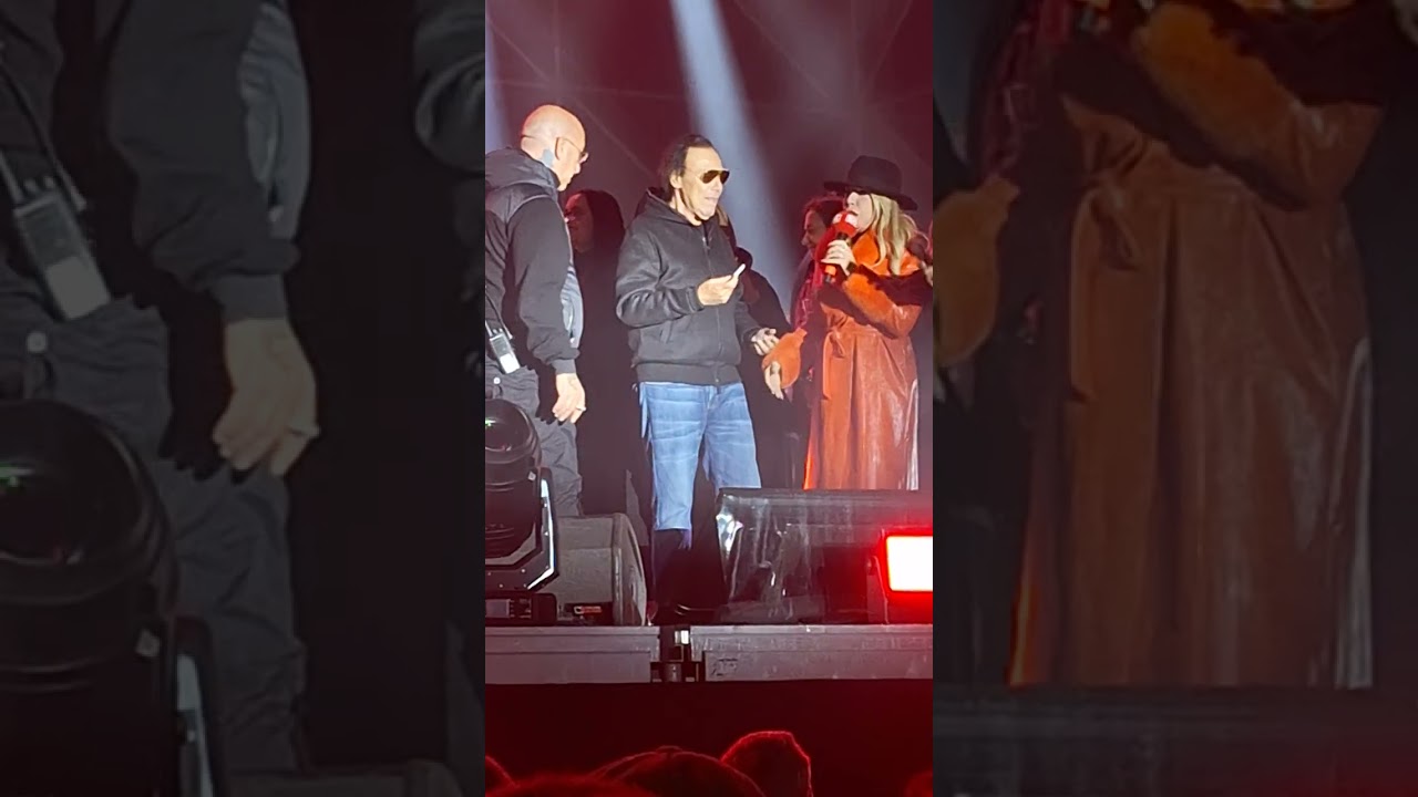 Venditti e il sindaco di Avellino ...si volaaaa 🤣🤣
