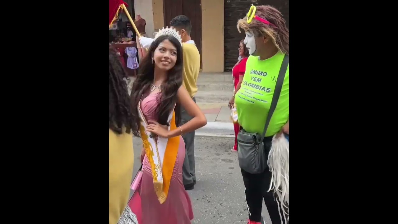 lifeisbutadream mimo #collage #humor #divertido #gracioso #desfile #ecuador