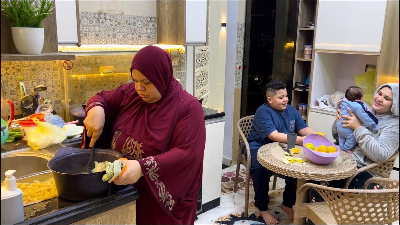 ام جني أنا بجيب فلوس من الهواء  ومش بتعب فيها أحسن أنا معنديش محتوي واليوتيوب كله عنده محتوي إلا أنا