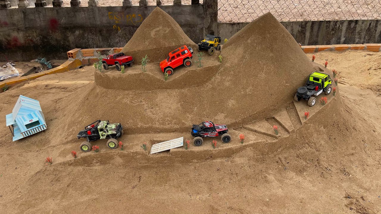 RC Cars Extreme Mountain Climb! Insane Hill Challenge!