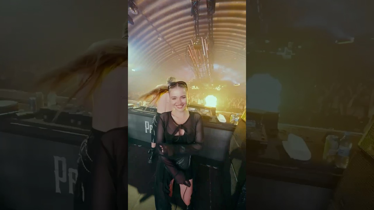 Beste Freunde Raven auch mal zusammen ⛓️🤝🏻 ​⁠​⁠​⁠@JuliaBeautx #rave #techno