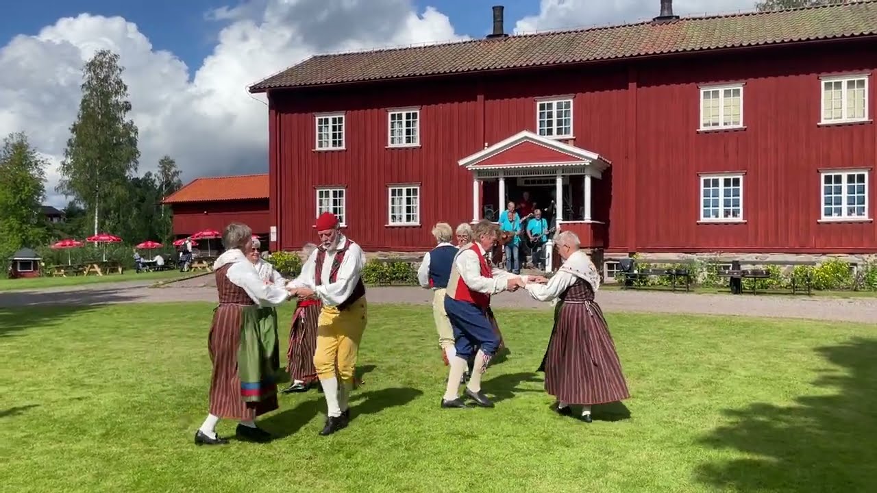 Vargtassen Shottis av Sunne Folkdansare 2023