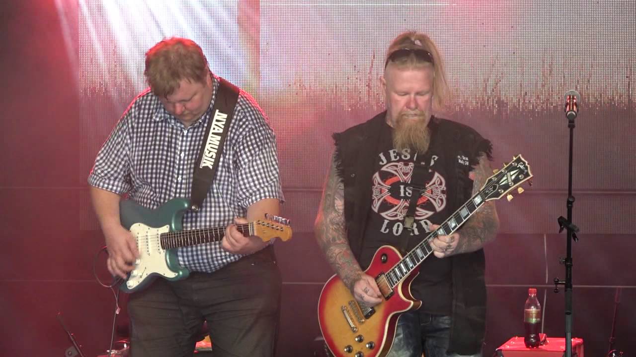 The Rocking Rev. Pontus J. Back & Brothers - KNOCKING ON HEAVENS DOOR Live in Värnamo