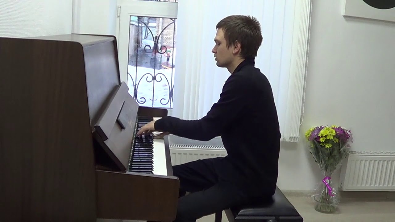Педагог школы музыки Place des Arts Геннадий Ишкулов