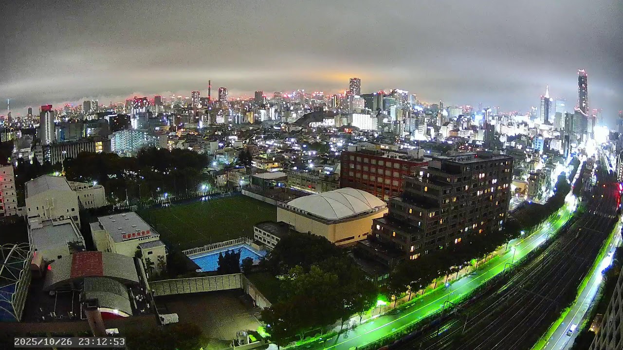 TOKYO LIVE CAMERA ライブカメラ東京 左に東京スカイツリー 右に歌舞伎町タワー 新宿と新大久保駅周辺 東京の天気  鉄道ライブカメラ 山手線 西武新宿線