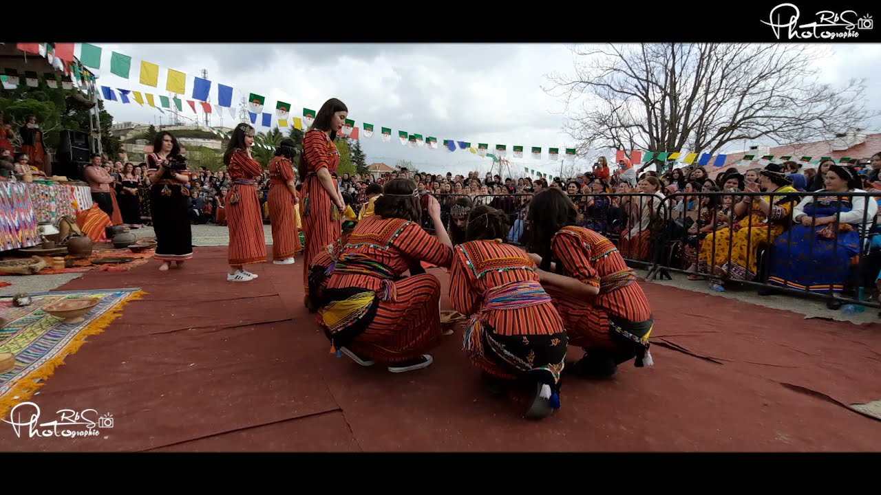 Une Magnifique Danse Kabyle Traditionnel