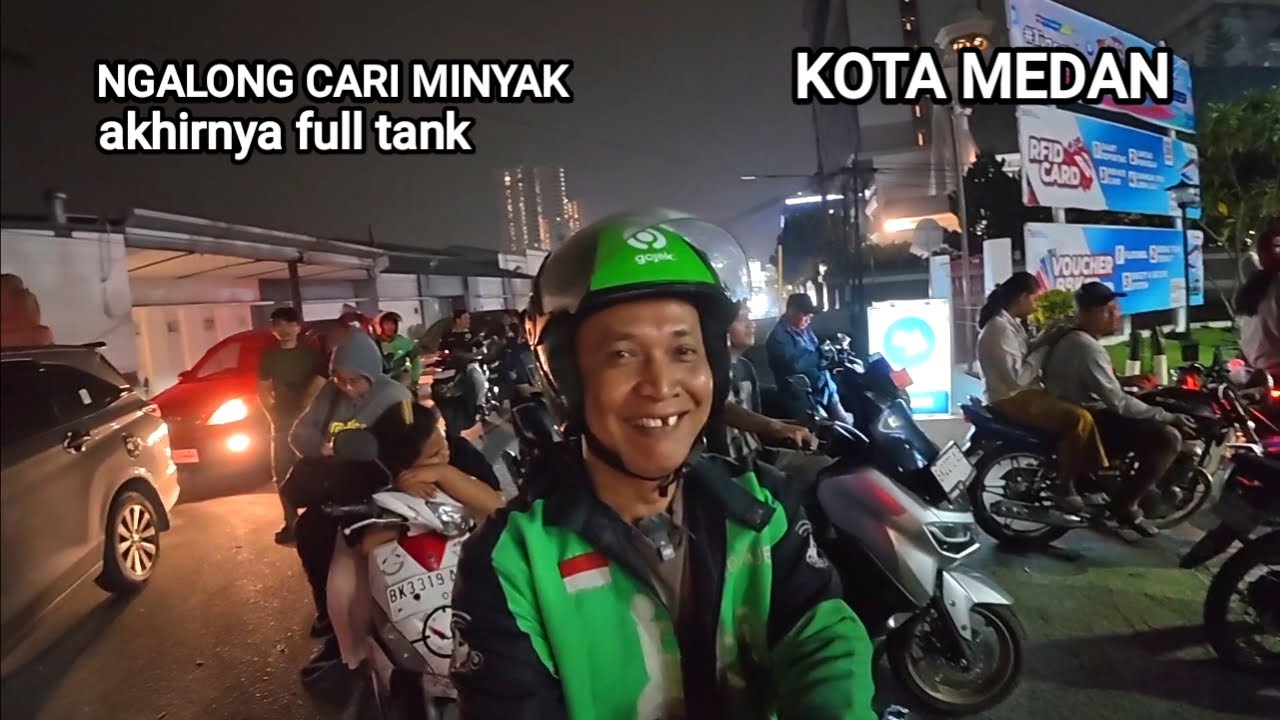 KELILING KOTA MEDAN TENGAH MALAM CARI MINYAK MOTOR | MOTOVLOG.