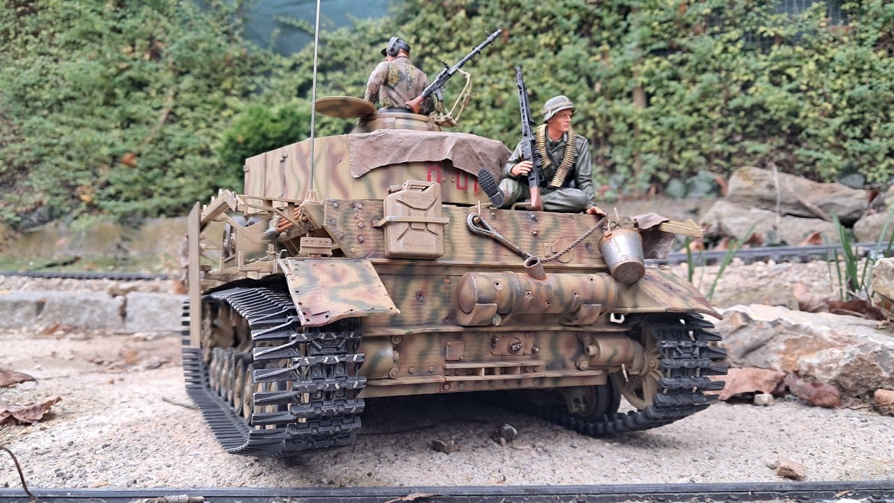 Tamiya Panzer IV                            Scale 1/16 