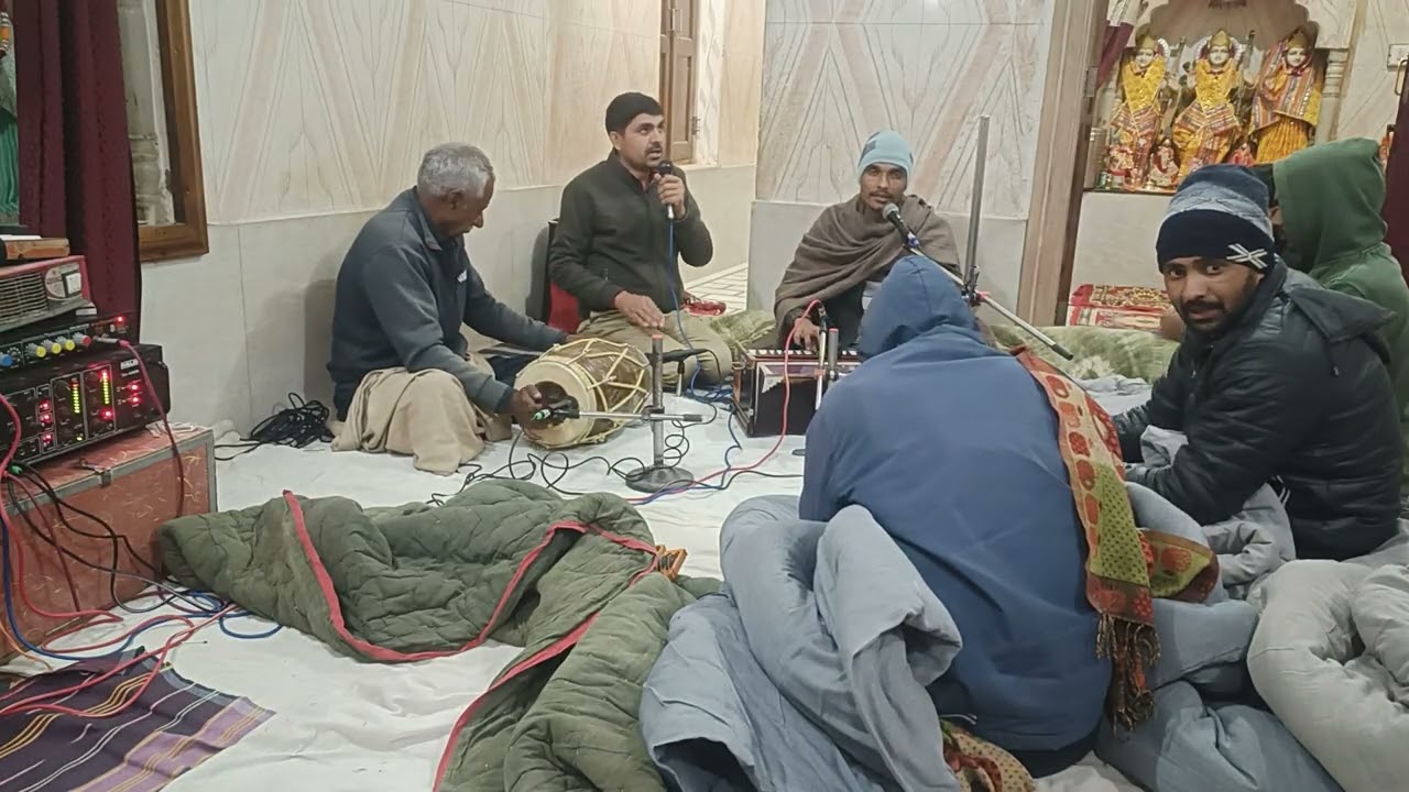 भजन : बार बार मैं तुम्हें पुकारूं आइए पवन कुमार, तेरे बिना हनुमत जीना मेरा दुश्वार।