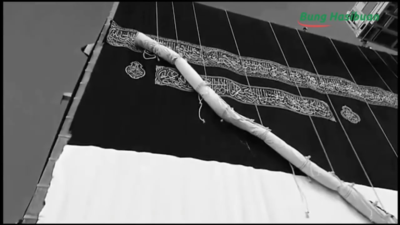 Begini Proses Penggantian Kiswah Ka'bah