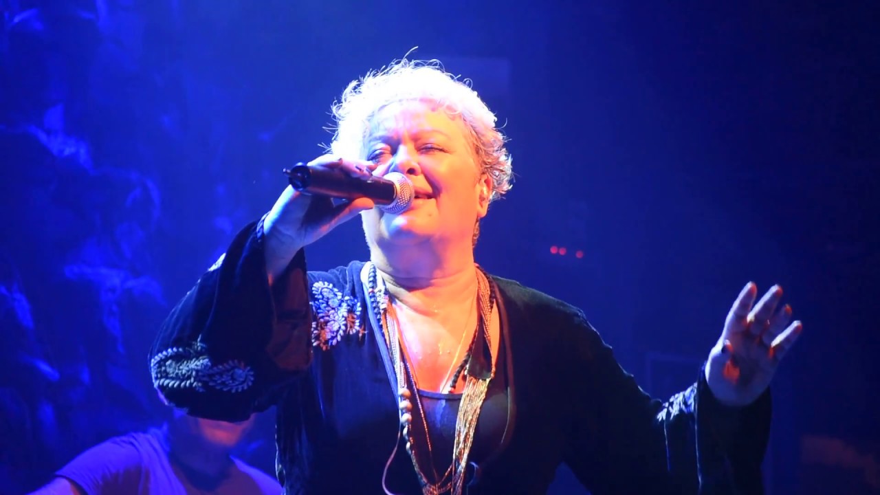 Αυτή Η Νύχτα Μένει - Τσανακλίδου Τάνια