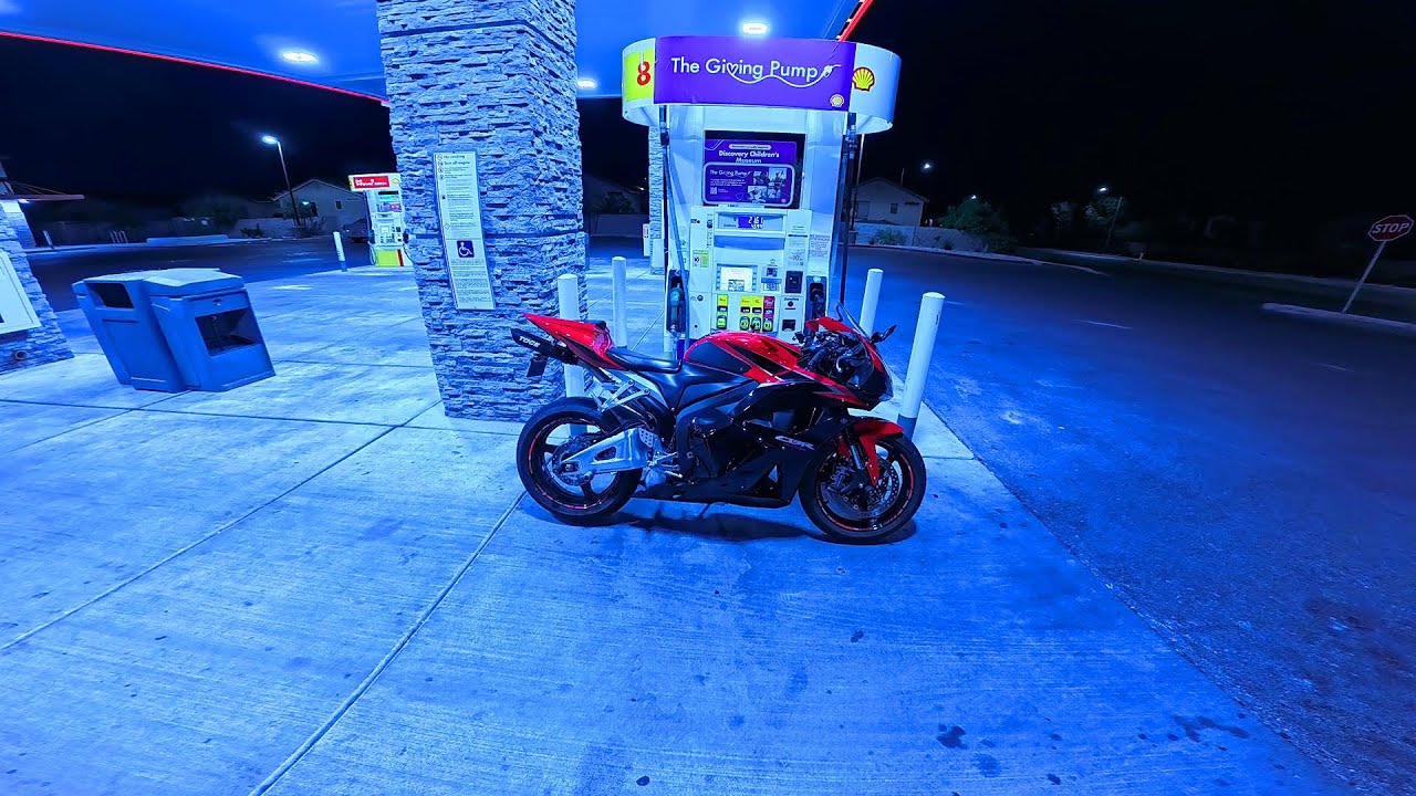can't sleep, ride with me.. (Honda CBR600RR)