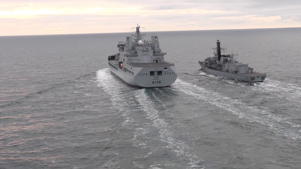 RFA Tidespring conducts RAS with HMS Sutherland