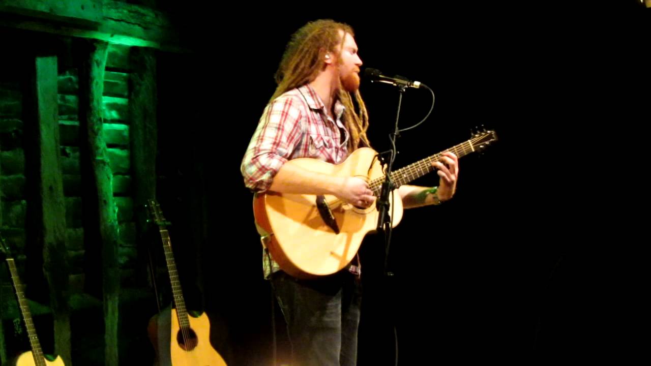 Newton Faulkner - Pick up Your Broken Heart - @ HighBarn March 2012