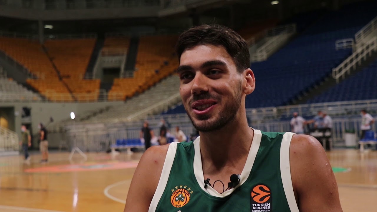 (Greek) Οι παίκτες του Παναθηναϊκού αναλύουν τι τους αρέσει και τι όχι σε μια γυναίκα