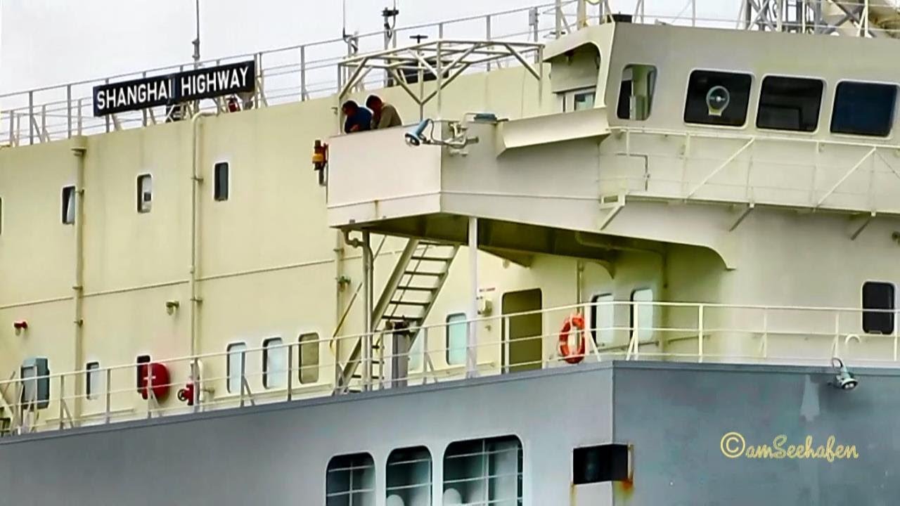 SHANGHAI HIGHWAY IMO 9294343 Emden Autoverladung Embarking cars