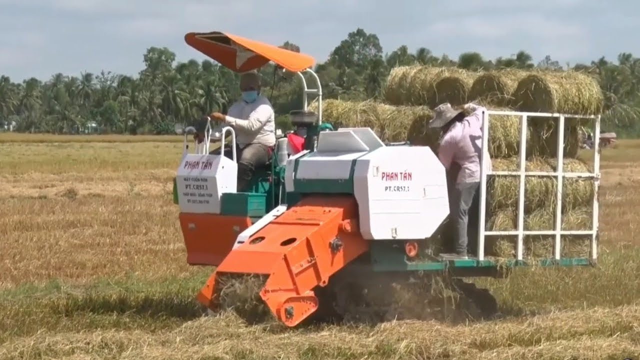 Hay balers from all over the world / video selection
