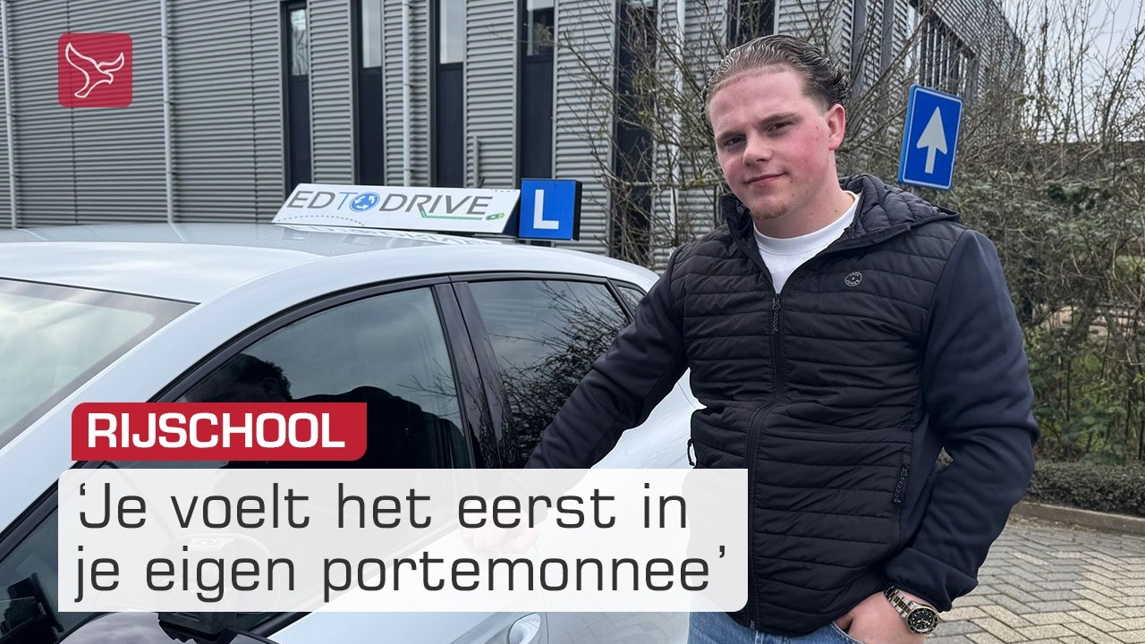 Benzineprijzen drukken zwaar op rijscholen: 'Dit tikt wel aan' | Omroep Flevoland