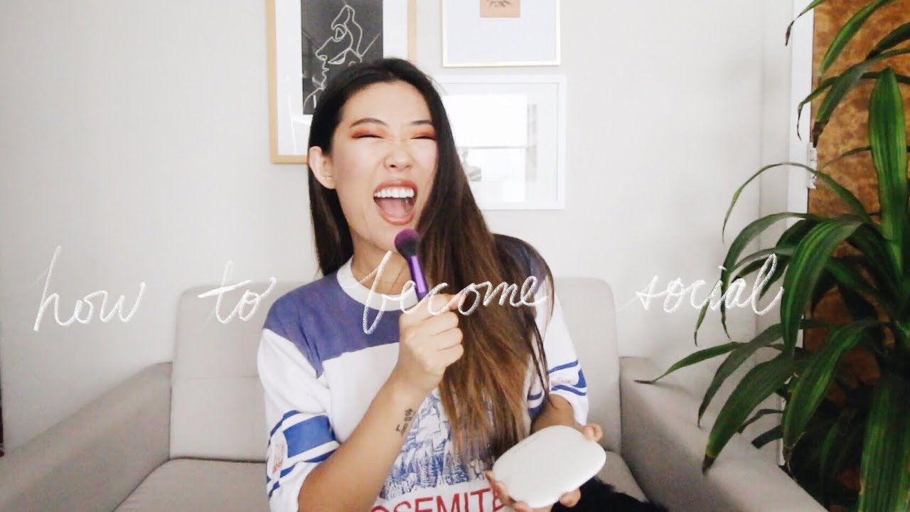 How to Become Social | the AM with Amy