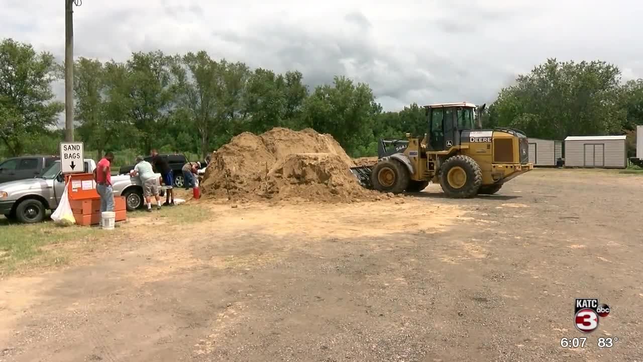 Sandbag operations continue across Acadiana