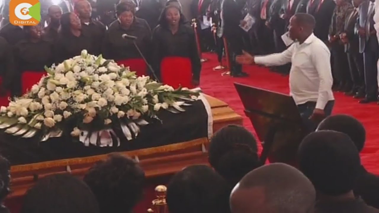 Thousands attend burial of former Nyeri Governor Gachagua