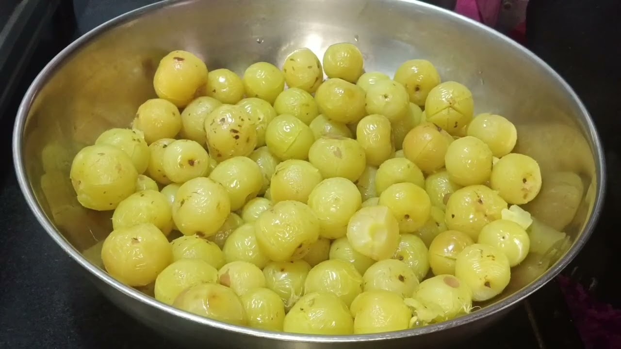 गुळ वापरून बनवा पौष्टिक आवळा कँडी | केसांच्या कुठल्याही तक्रारीसाठी आहारात असावी अशी आवळा कँडी | 