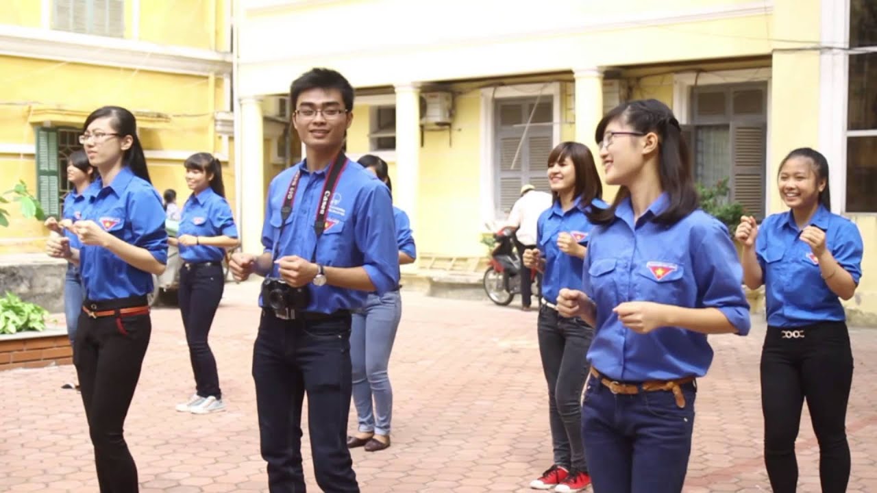 [ VNU trong tôi] Đội Sinh viên Tình nguyện Xung kích Trường ĐH_KHXH&NV