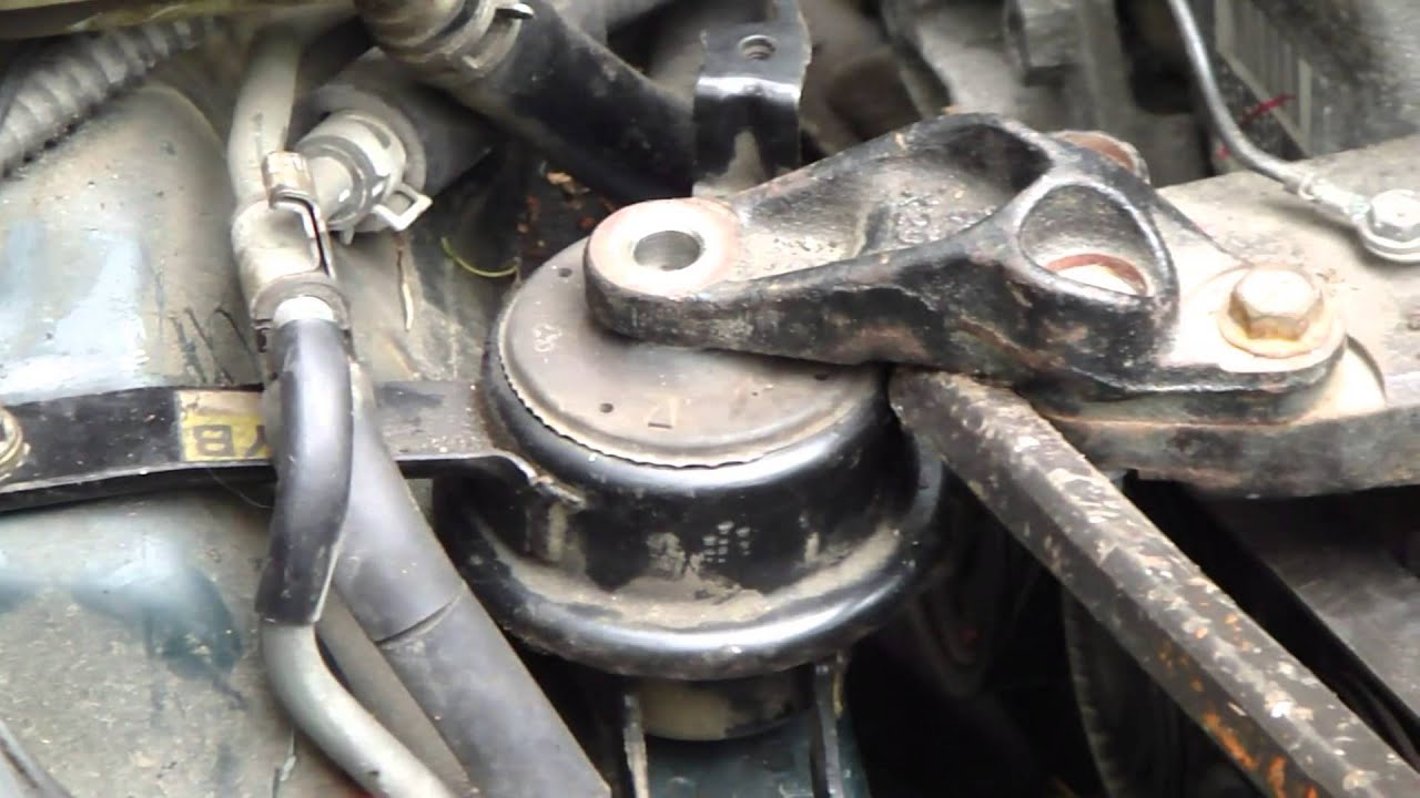 How to replace engine mounting Toyota Corolla VVT-i. Years 2000 to 2007.