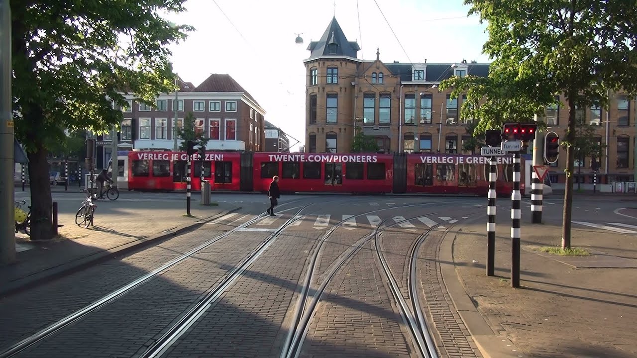 HTM tramlijn 12 Duindorp - Station Hollands Spoor via Hobbemastraat/centrum v.v.