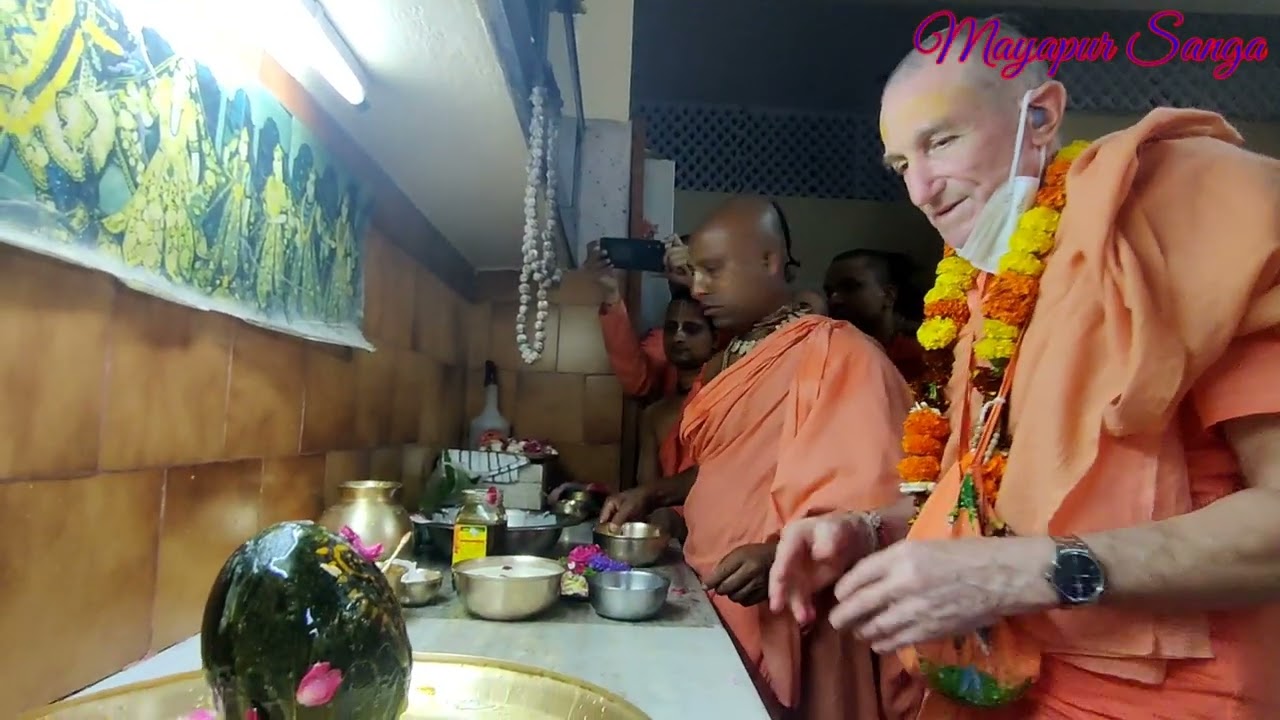 Shiva Chaturdashi Maha Abhishek Mayapur.1-3-2022