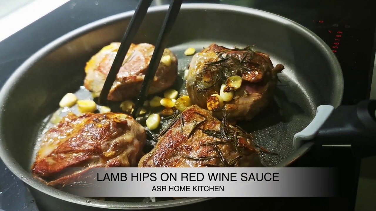 Lamb rump with red wine sauce.      Lammr&uuml;cken mit Rotweinsauce