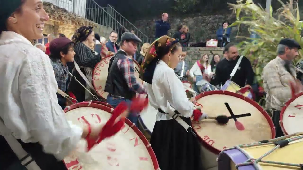 BOMBOS de Cepões 🥁🎶🇵🇹 Festa das colheitas Bárrio #bombos #festa #desfolhada #sanmiguel