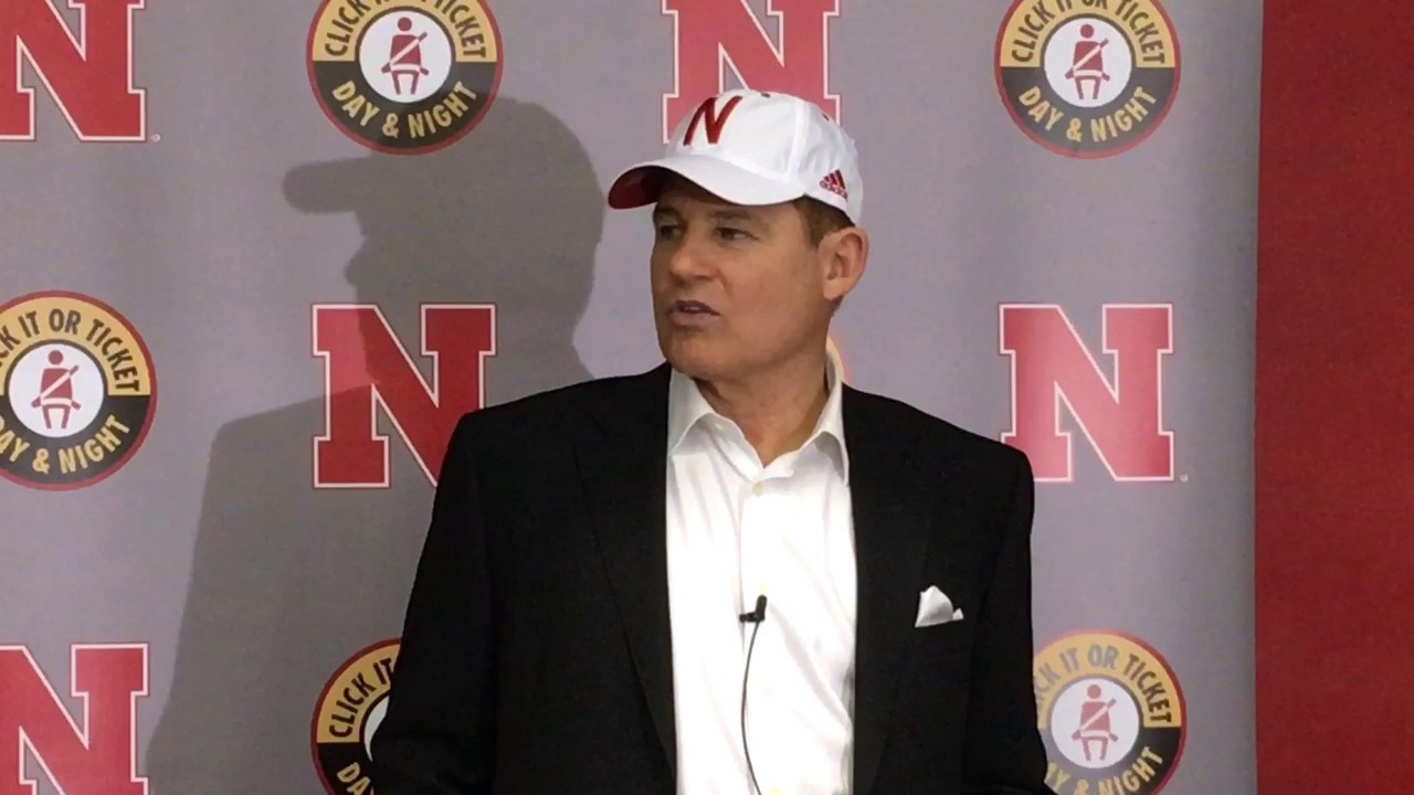 HOL HD: Les Miles talks coaching, family, and Nebraska