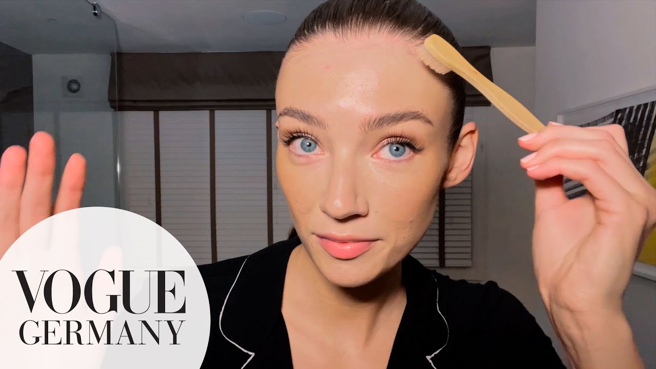 Model Lorena Raes High-Ponytail-Look für glamouröse Anlässe I Beauty Secrets I VOGUE Germany